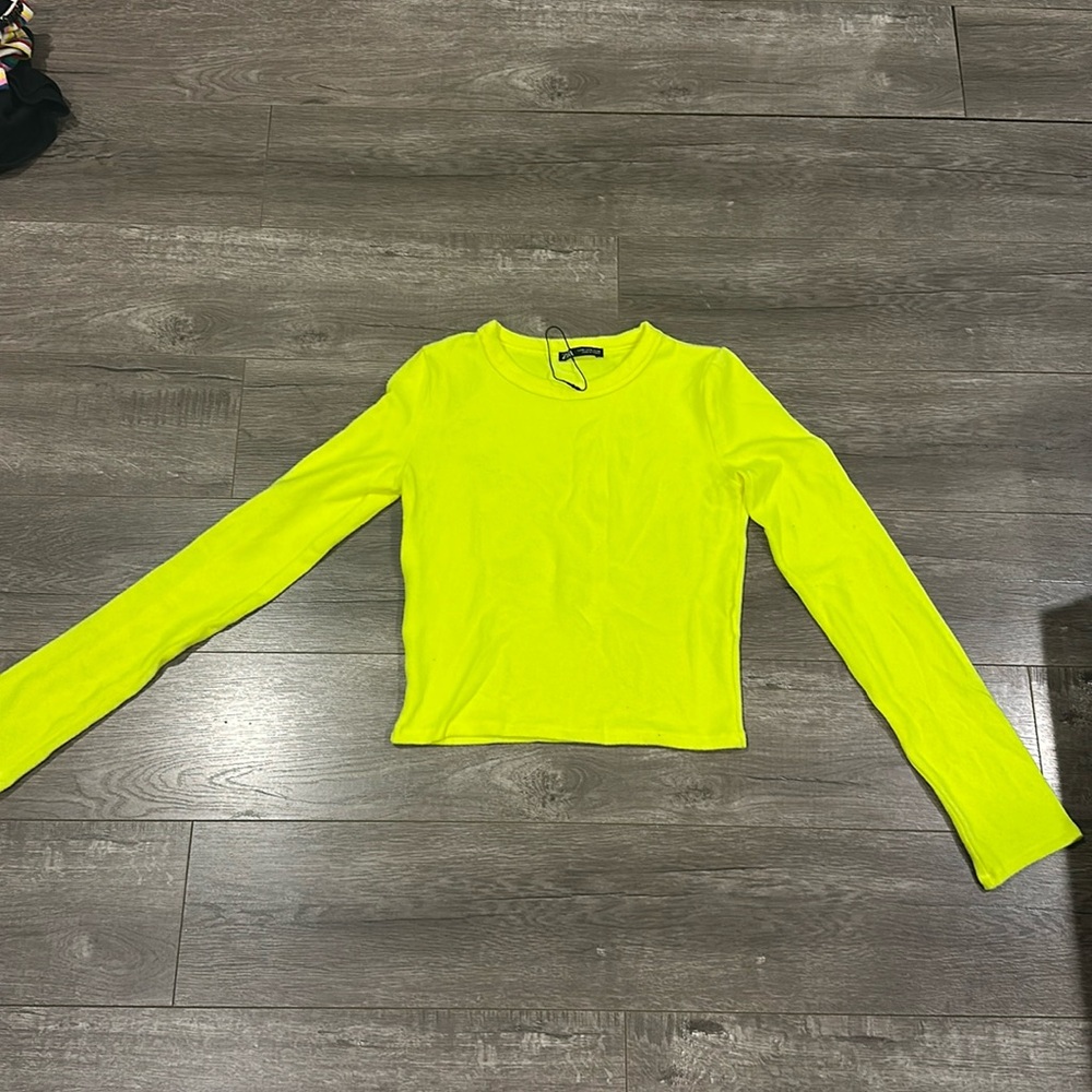 Zara cropped long sleeve size M